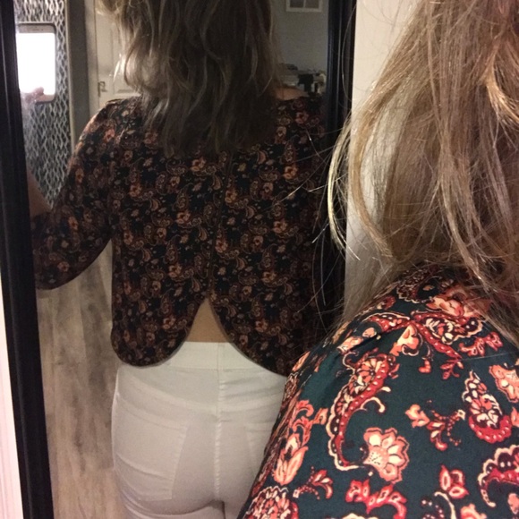 Forever 21 teal paisley crop top - Picture 1 of 3